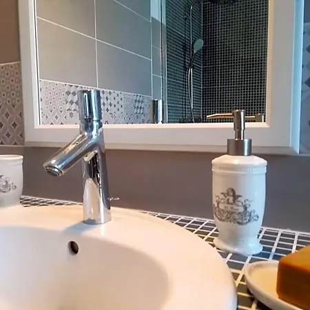 Le Clos Sainte Foy فندق مبيت وإفطار 3*